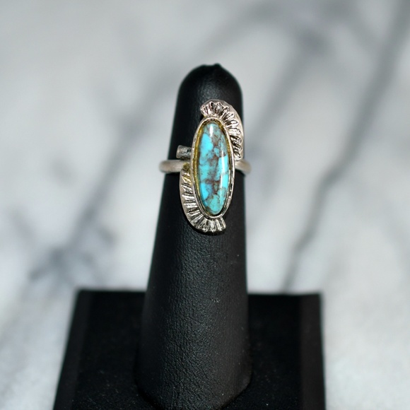 Vintage Jewelry - Vintage Adjustable Size Turquoise Ring